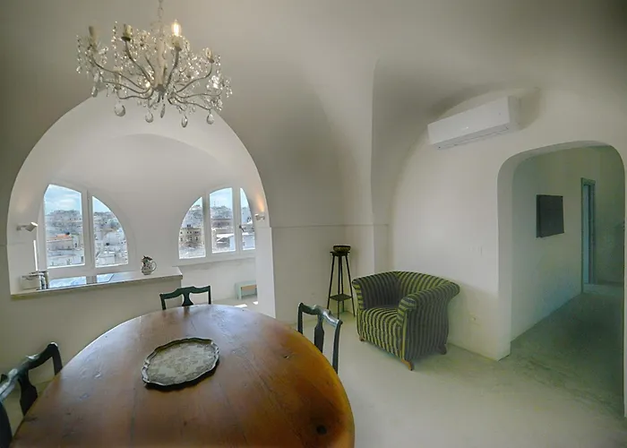 Palazzo La Dea Fortuna 度假居 奥斯图尼